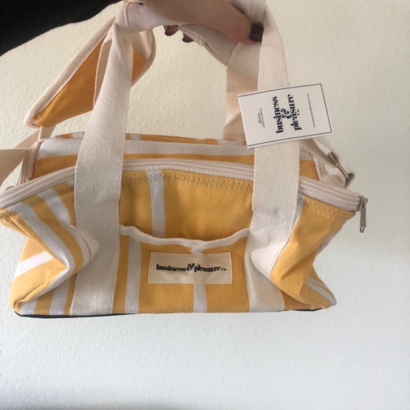 Business and Pleasure Co. Cooler - Picture 3 of 3